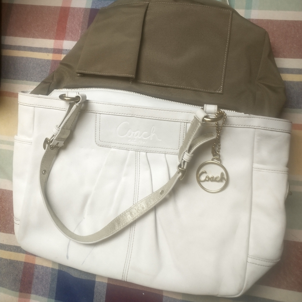 Coach East West Gallery Pleated Cream Off White Leather Shoulder Bag F13759 Gold